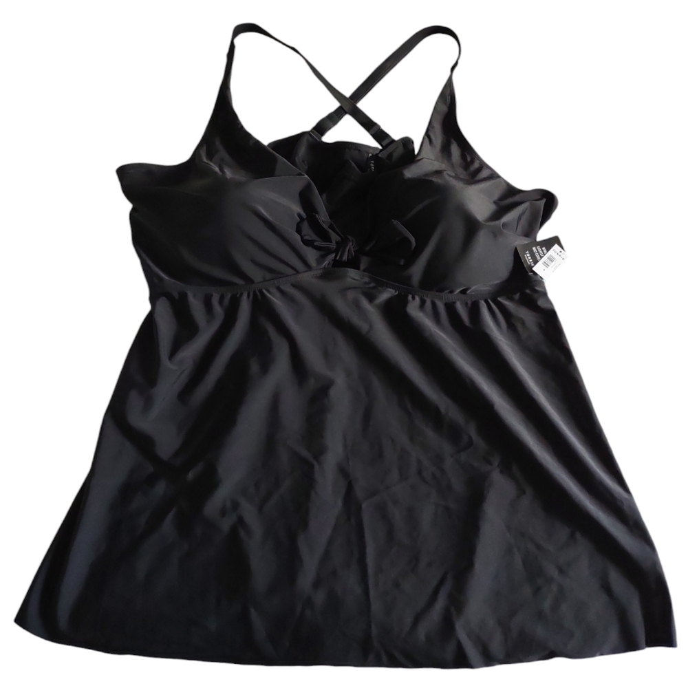 NWT Torrid Size 6(6X) Tankini Black Twist Front Swim Top